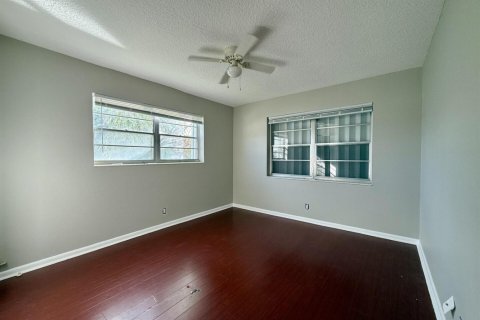 Condo in West Palm Beach, Florida, 2 bedrooms  № 2242321 - photo 7