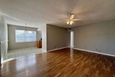 Condo in West Palm Beach, Florida, 2 bedrooms  № 2242321 - photo 22