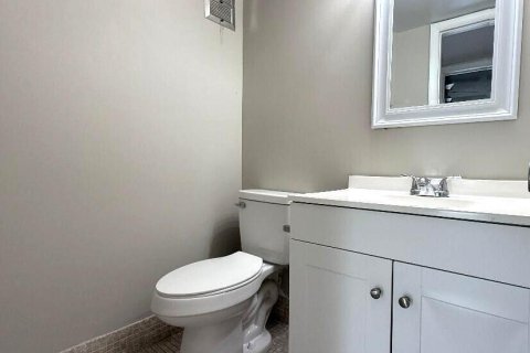 Condo in West Palm Beach, Florida, 2 bedrooms  № 2242321 - photo 8