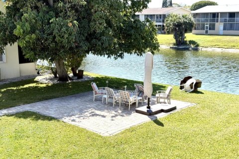 Condo in West Palm Beach, Florida, 2 bedrooms  № 2242321 - photo 30