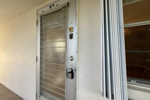 Condo in West Palm Beach, Florida, 2 bedrooms  № 2242321 - photo 20