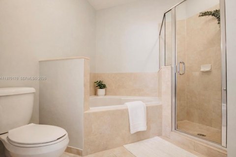 Touwnhouse à vendre à Homestead, Floride: 4 chambres, 161.28 m2 № 2084840 - photo 18