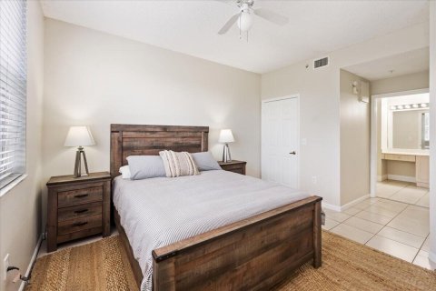 Condo in Wellington, Florida, 2 bedrooms  № 2392403 - photo 15