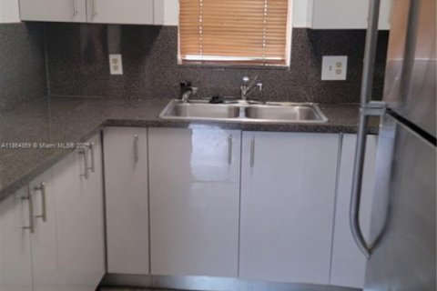 Condominio en alquiler en Davie, Florida, 1 dormitorio, 62.24 m2 № 1893200 - foto 4