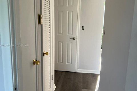 Condominio en alquiler en Davie, Florida, 1 dormitorio, 62.24 m2 № 1893200 - foto 10