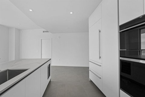 Copropriété à vendre à Miami, Floride: 2 chambres, 123.19 m2 № 2435486 - photo 16