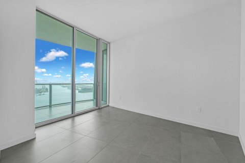 Copropriété à vendre à Miami, Floride: 2 chambres, 123.19 m2 № 2435486 - photo 23