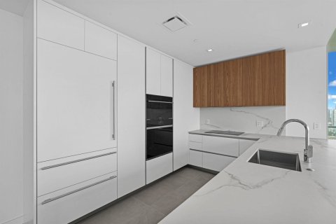 Copropriété à vendre à Miami, Floride: 2 chambres, 123.19 m2 № 2435486 - photo 7