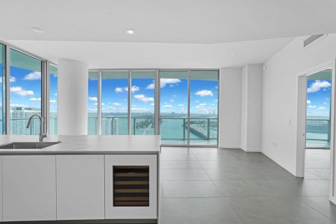 Copropriété à vendre à Miami, Floride: 2 chambres, 123.19 m2 № 2435486 - photo 18