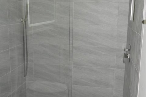 Снять в аренду квартиру в Бока-Ратон, Флорида 3 комнаты, 96.99м2, № 2147385 - фото 13
