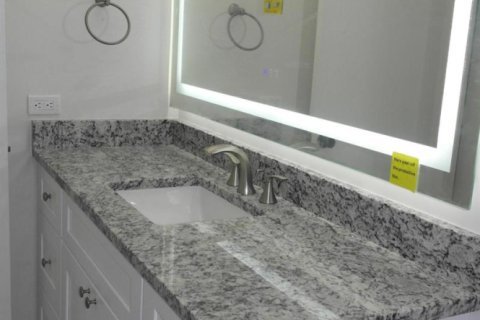 Снять в аренду квартиру в Бока-Ратон, Флорида 3 комнаты, 96.99м2, № 2147385 - фото 15
