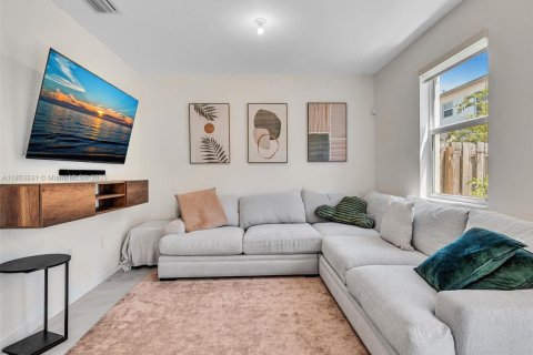 Townhouse in Miami, Florida 3 bedrooms, 157.47 sq.m. № 1892029 - photo 27
