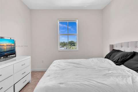 Townhouse in Miami, Florida 3 bedrooms, 157.47 sq.m. № 1892029 - photo 8