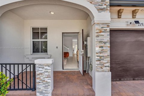 Townhouse in Miami, Florida 3 bedrooms, 157.47 sq.m. № 1892029 - photo 3