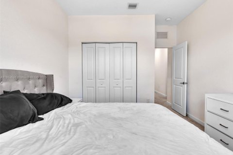Townhouse in Miami, Florida 3 bedrooms, 157.47 sq.m. № 1892029 - photo 6