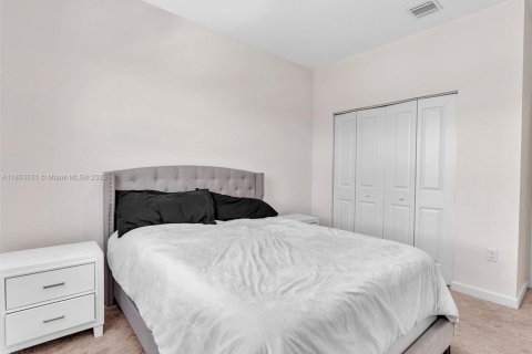 Townhouse in Miami, Florida 3 bedrooms, 157.47 sq.m. № 1892029 - photo 7