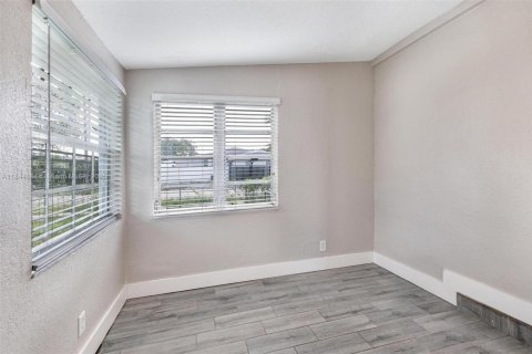 Casa en venta en Hollywood, Florida, 3 dormitorios, 112.6 m2 № 1846104 - foto 25