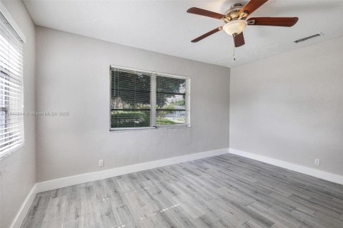 Casa en venta en Hollywood, Florida, 3 dormitorios, 112.6 m2 № 1846104 - foto 18