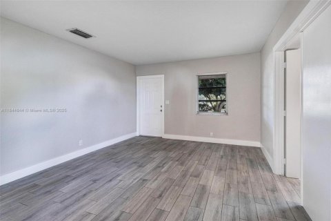 Casa en venta en Hollywood, Florida, 3 dormitorios, 112.6 m2 № 1846104 - foto 21
