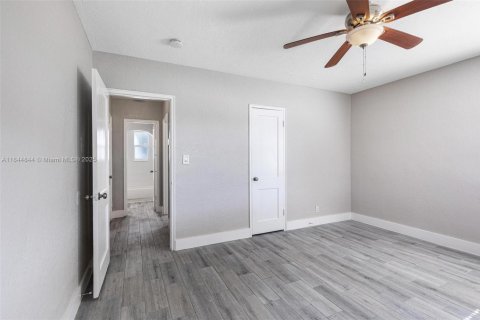 Casa en venta en Hollywood, Florida, 3 dormitorios, 112.6 m2 № 1846104 - foto 14