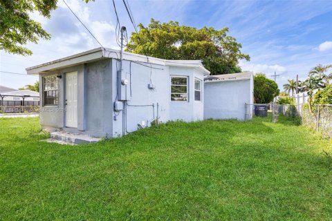 Casa en venta en Hollywood, Florida, 3 dormitorios, 112.6 m2 № 1846104 - foto 30