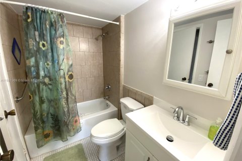Copropriété à louer à North Miami Beach, Floride: 1 chambre, 61.13 m2 № 1975446 - photo 15
