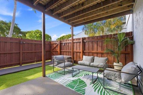 Condo in Boynton Beach, Florida, 2 bedrooms № 2243825 - photo 3