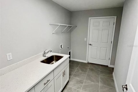 Villa ou maison à louer à Bushnell, Floride: 3 chambres, 162.95 m2 № 1842150 - photo 7
