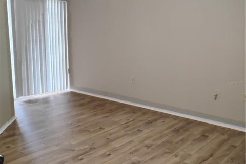 Снять в аренду кондоминиум в Лейк-Мэри, Флорида 3 комнаты, 160.81м2, № 1908863 - фото 21