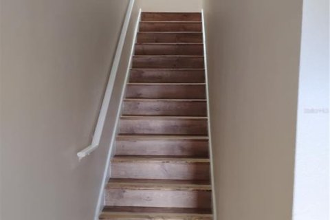Снять в аренду кондоминиум в Лейк-Мэри, Флорида 3 комнаты, 160.81м2, № 1908863 - фото 6