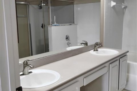 Снять в аренду кондоминиум в Лейк-Мэри, Флорида 3 комнаты, 160.81м2, № 1908863 - фото 25