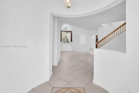 House in Miramar, Florida 4 bedrooms, 267.37 sq.m. № 2069373 - photo 4