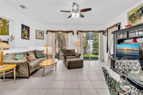 House in Miramar, Florida 4 bedrooms, 267.37 sq.m. № 2069373 - photo 15