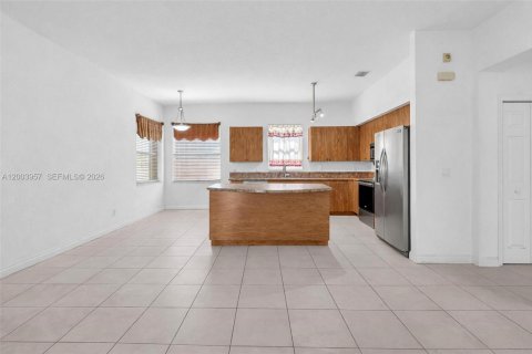 House in Miramar, Florida 4 bedrooms, 267.37 sq.m. № 2069373 - photo 18