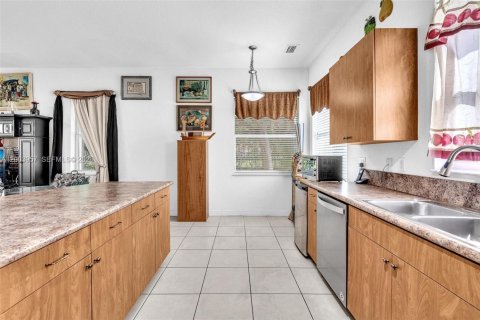 House in Miramar, Florida 4 bedrooms, 267.37 sq.m. № 2069373 - photo 22