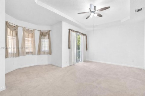 House in Miramar, Florida 4 bedrooms, 267.37 sq.m. № 2069373 - photo 26