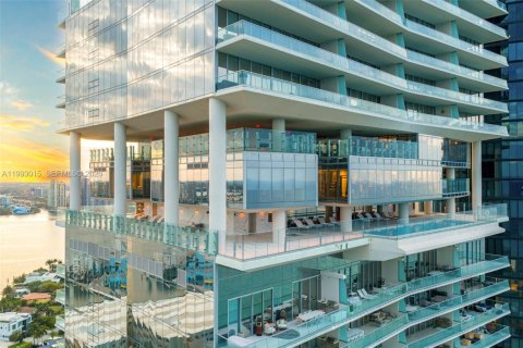 Купить кондоминиум в Санни-Айлс-Бич, Флорида 4 спальни, 302.12м2, № 2056985 - фото 11