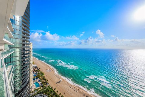 Купить кондоминиум в Санни-Айлс-Бич, Флорида 4 спальни, 302.12м2, № 2056985 - фото 30