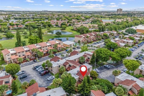 Condominio en venta en Miami, Florida, 3 dormitorios, 104.98 m2 № 2276113 - foto 28