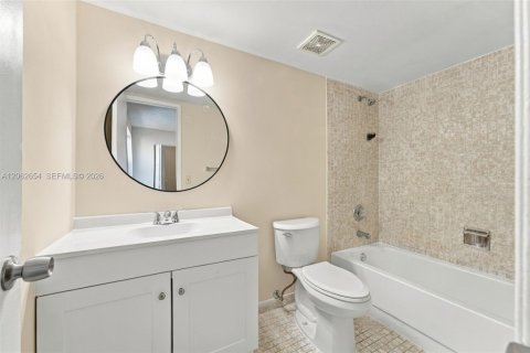 Condominio en venta en Miami, Florida, 3 dormitorios, 104.98 m2 № 2276113 - foto 23