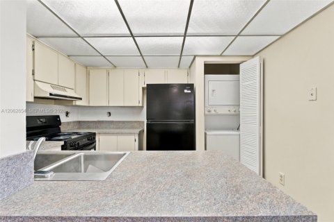 Condominio en venta en Miami, Florida, 3 dormitorios, 104.98 m2 № 2276113 - foto 12