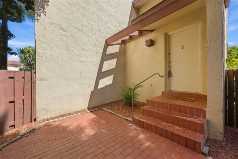 Condominio en venta en Miami, Florida, 3 dormitorios, 104.98 m2 № 2276113 - foto 2