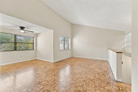 Condominio en venta en Miami, Florida, 3 dormitorios, 104.98 m2 № 2276113 - foto 4