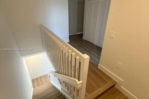 House in Homestead, Florida 3 bedrooms № 1890856 - photo 7