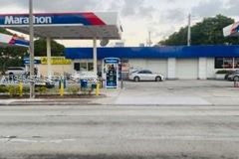 Коммерческая недвижимость в Форт-Лодердейл, Флорида № 2054419