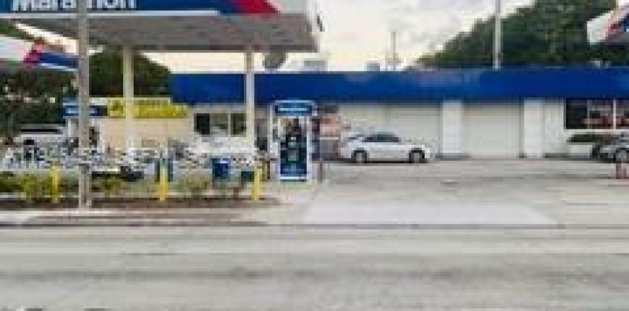 Коммерческая недвижимость в Форт-Лодердейл, Флорида № 2054419