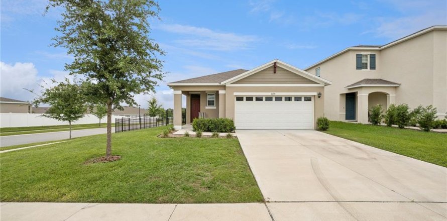 Casa en Tavares, Florida 3 dormitorios, 149.94 m2 № 2209994