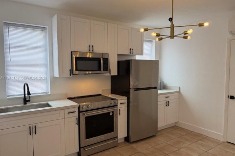 Снять в аренду квартиру в Майами, Флорида 2 спальни, 200.76м2, № 2002464 - фото 18