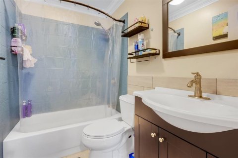 Casa en venta en Mascotte, Florida, 3 dormitorios, 117.06 m2 № 2224387 - foto 16