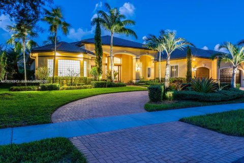 Villa ou maison à vendre à Davie, Floride: 5 chambres, 383.69 m2 № 2082424 - photo 10